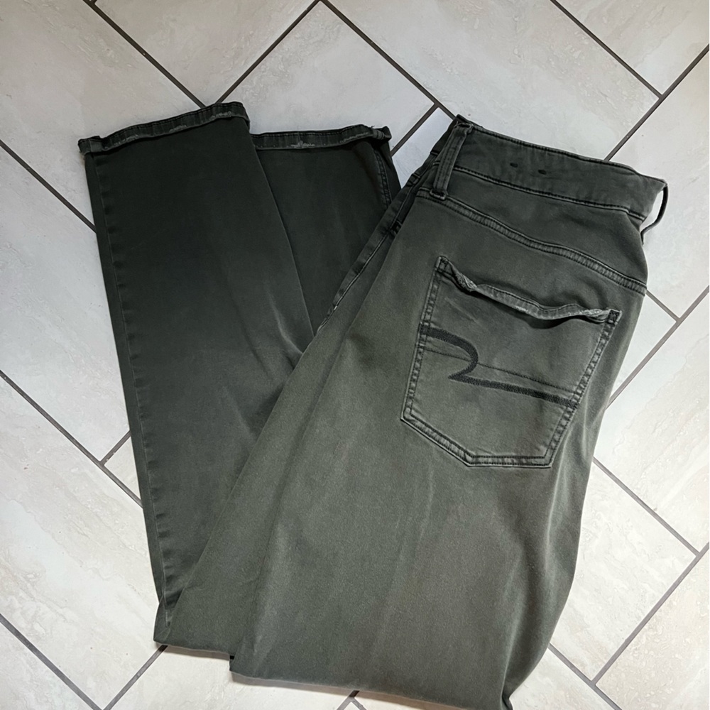 American Eagle Super Stretch Tomgirl Pant